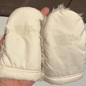 The North Face  Baby Mittens Fluffy Cream